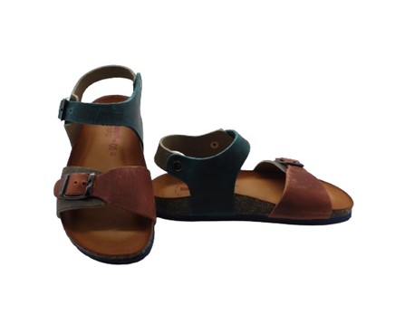 Sandalo in pelle con doppia fibbia