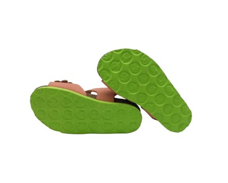 Sandalo in pelle con doppio velcro con margherite