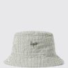 Cappellino a righe