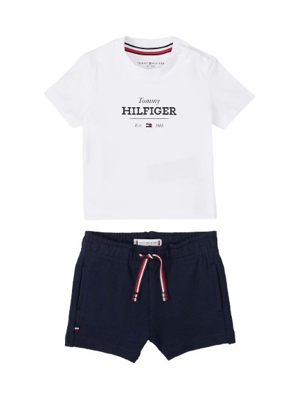 Completo t-shirt e bermuda