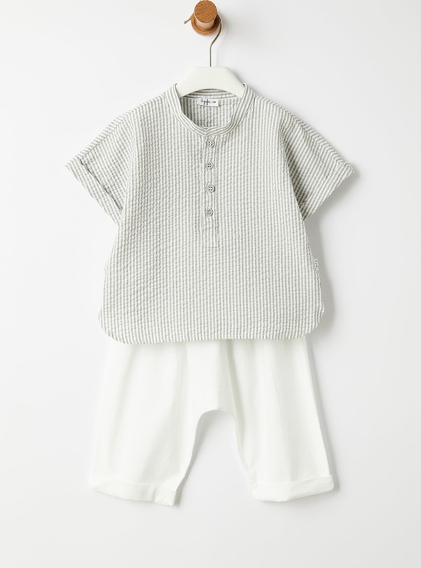 Completo camicia mezza manica a righe e bermuda