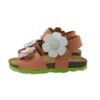 Sandalo in pelle con doppio velcro con margherite