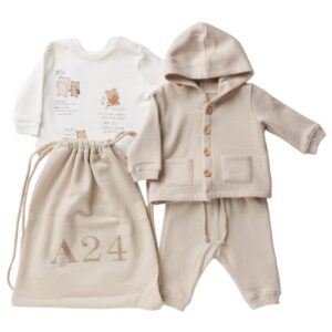 Completo felpa, pantalone, t-shirt e sacca