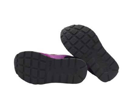 Sneaker bassa in camoscio e tessuto con doppio velcro