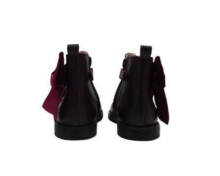 Stivaletto in pelle con fiocco in velluto laterale e zip