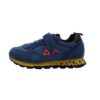 Sneaker bassa in camoscio e tessuto con velcro e lacci