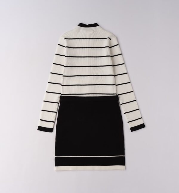 Completo maglia a righe e gonna