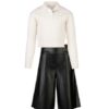 Completo polo con trecce e pantalone in eco pelle