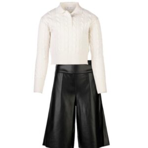 Completo polo con trecce e pantalone in eco pelle
