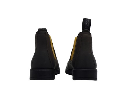Stivaletto in pelle con elastici laterali