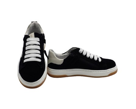 Sneaker in camoscio con lacci e zip