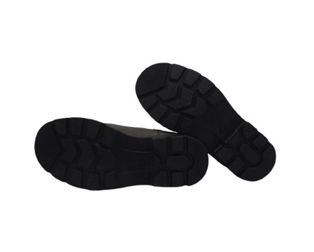 Stivaletto in pelle con elastici laterali