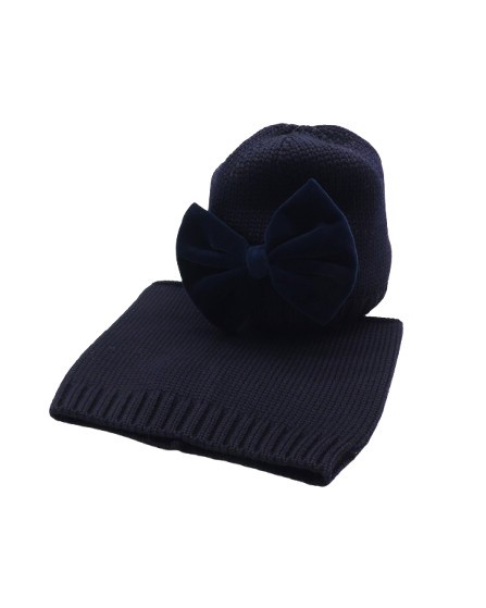 Cappello con fiocco in velluto e collo