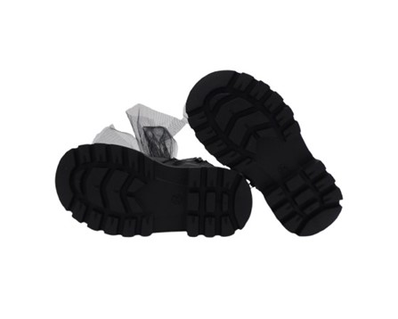 Anfibio in pelle con lacci in tulle e zip