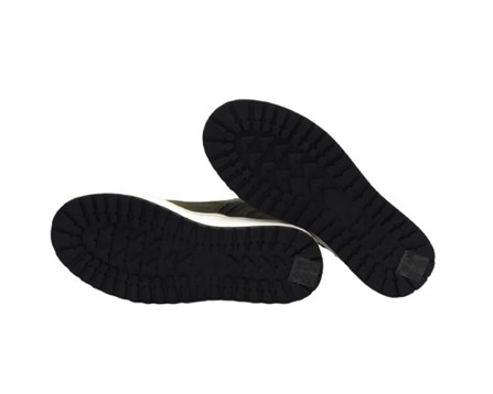 Sneaker alta in camoscio con lacci e zip