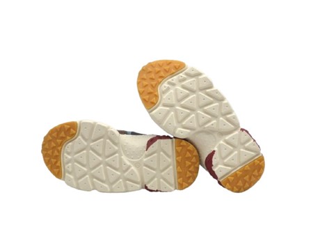 Sneaker in tessuto tecnico ed eco pelle con lacci elastici