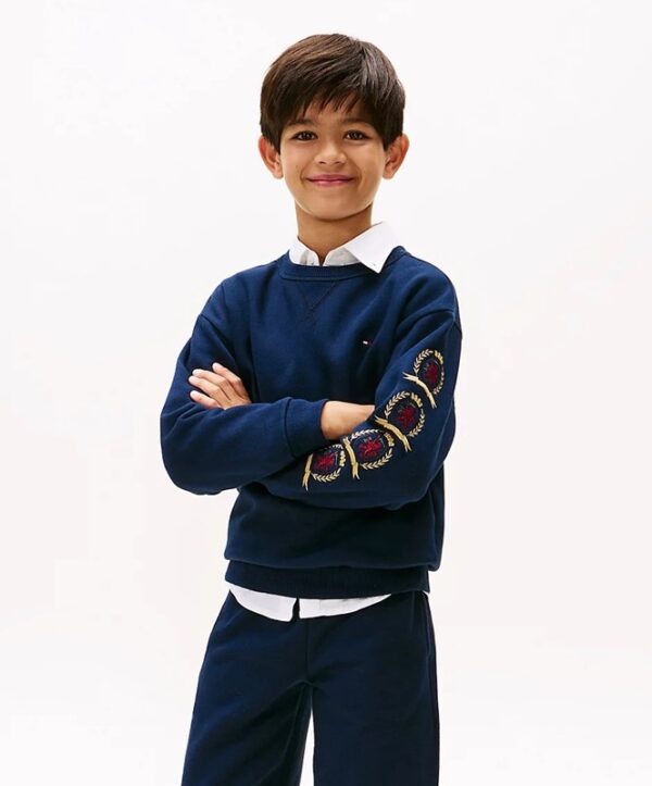 Felpa con ricamo stemma logo sulle maniche