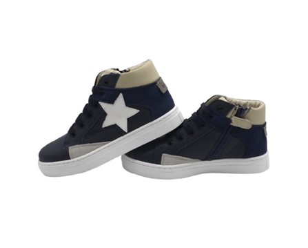 Sneaker alta in pelle con lacci e zip