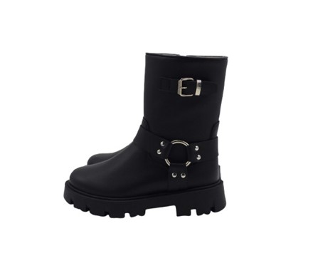 Stivale in pelle con anello laterale e zip