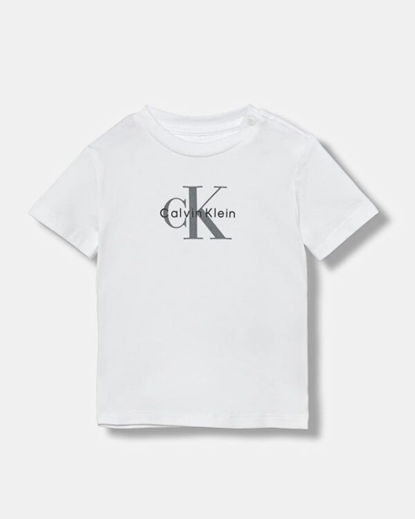 Completo tre pezzi con stampa logo