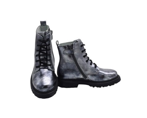 Anfibio in eco pelle laminata con lacci e zip