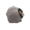 Cappello con fiore in panno e collo