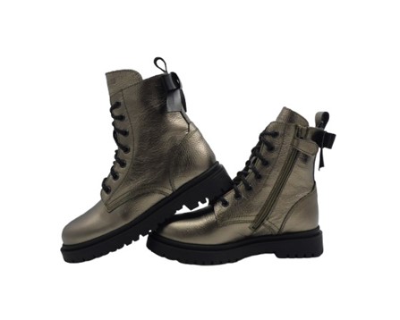 Anfibio in pelle laminata con fiocco sul retro lacci e zip