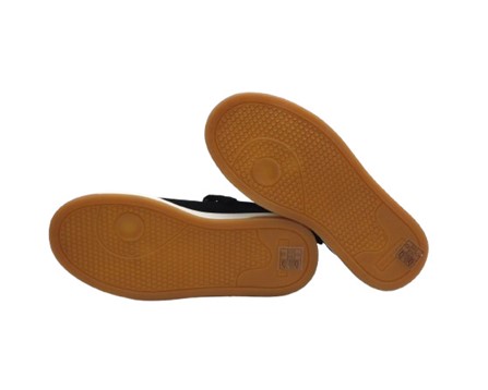 Sneaker in camoscio con lacci e zip