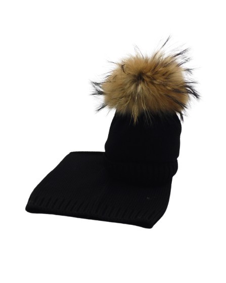 Cappello con pon pon e collo