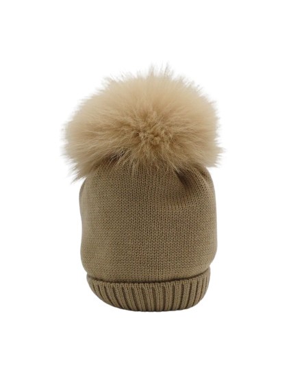 Cappello con pon pon