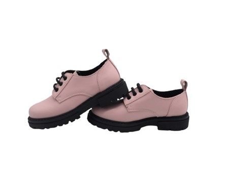 Scarpa bassa in pelle con fiocco in tulle con strass