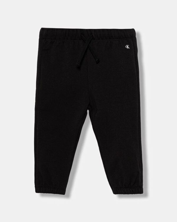 Completo tre pezzi con stampa logo