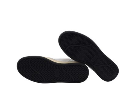 Sneaker in camoscio e pelle laminata con lacci
