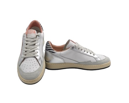 Sneaker in camoscio e pelle laminata con lacci