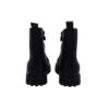Stivaletto in pelle con elastci laterali e zip