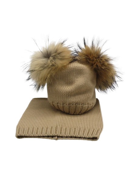 Cappello con doppio pon pon e collo