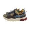 Sneaker in tessuto tecnico ed eco pelle con lacci elastici
