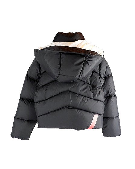 06015A51252C39CEEFB9F5A333E1BE8E_ Giubbotto imbottito con cappuccio