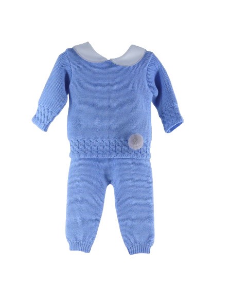 Completo con pon pon e trecce