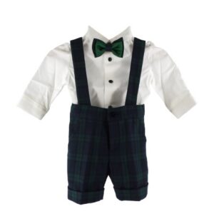 Completo camicia e papillon con salopette a quadri