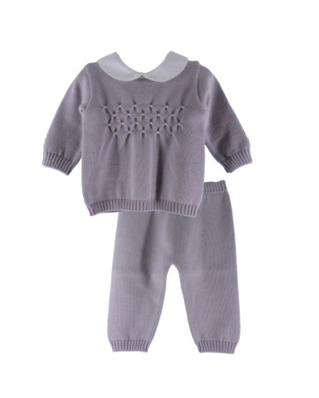 Completo due pezzi con ricamo punto smock