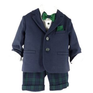 Completo giacca, camicia e pantalone con papillon