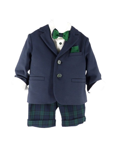 Completo giacca, camicia e pantalone con papillon