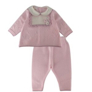 Completo due pezzi con fiori all'uncinetto