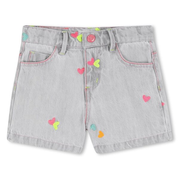 Short in denim con cuoricini ricamati