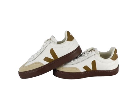 Sneaker in pelle organica con lacci elastici