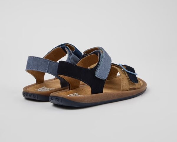 Sandalo in pelle scamosciata con velcro e fibbia