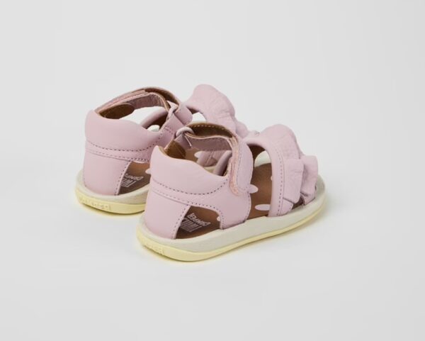 Sandalo in pelle con voilant e velcro