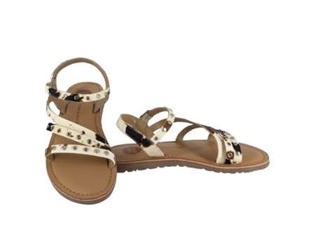 Sandalo in pelle muccata con occhielli e fibbia