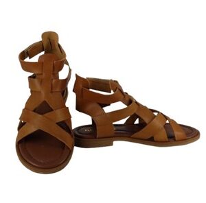 Sandalo in pelle alla schiava con velcro alla caviglia